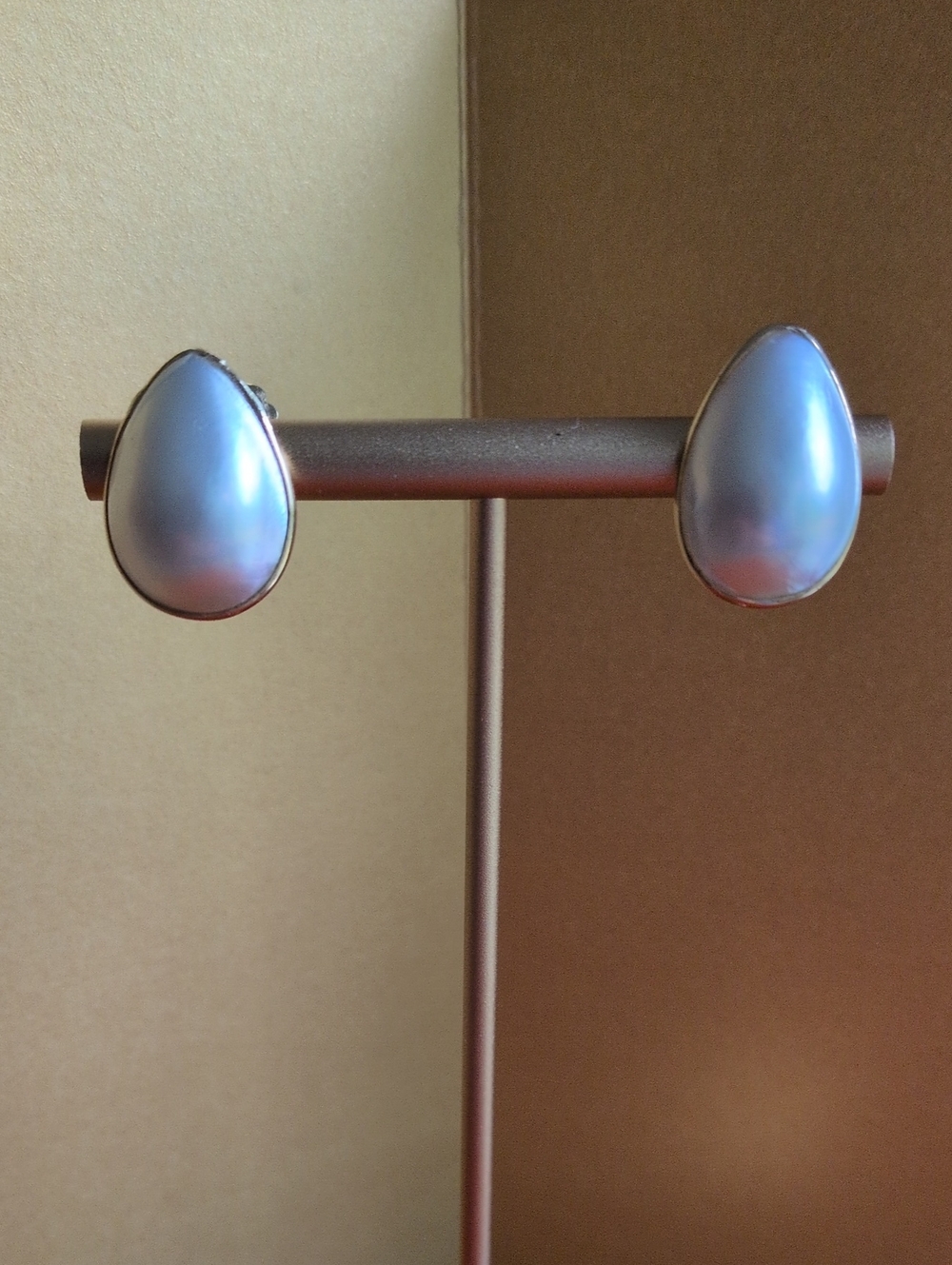 14k Mabe Pearl Estate Teardrop Post Earrings